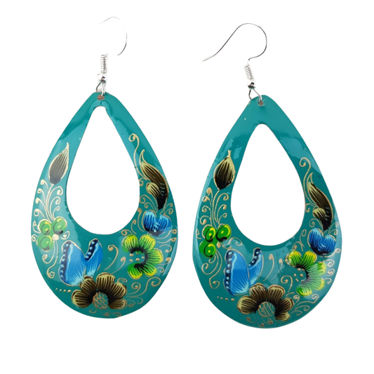 Arete gota grande de cobre con laca perfilada, decorado con mariposas y flores