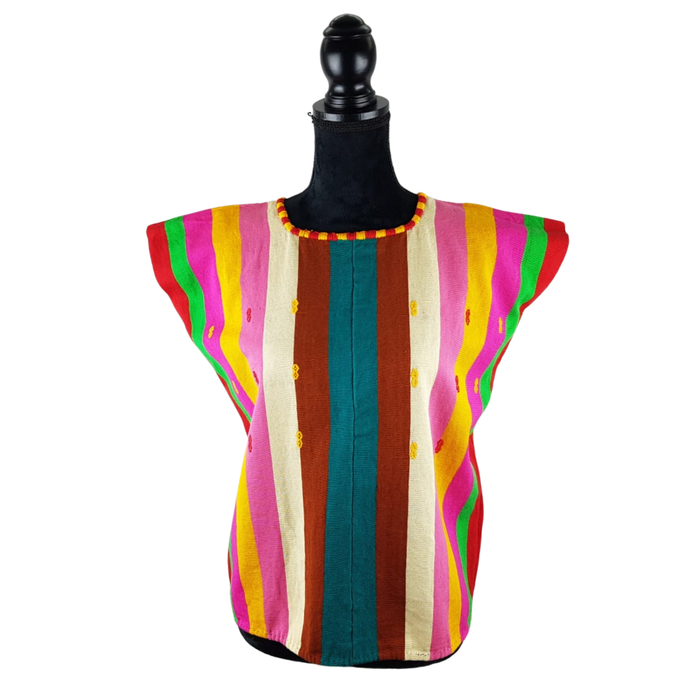 Huipil Pantelhó mediano, tejido en telar de cintura y brocado con