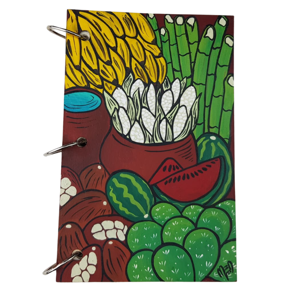 Libreta chica de papel maché, elaborada y pintada a mano