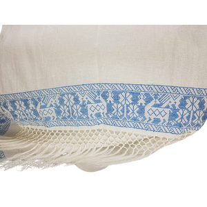 Rebozo de manta con bordado hilván