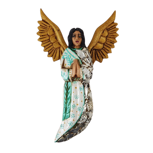 Angelito mini de madera decorado con milagritos