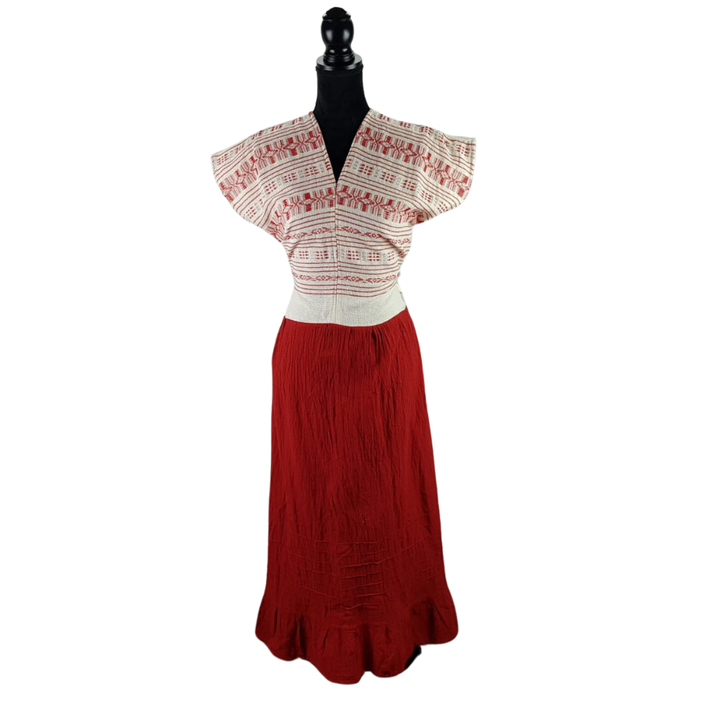 Vestido Quetzally unitalla, de manta con textil de telar, elaborado en Mitla, Oaxaca