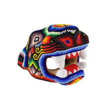 Cargar imagen en el visor de la galería, Cabeza de jaguar hecha de madera tallada a mano y decorada con motivos wixárika
