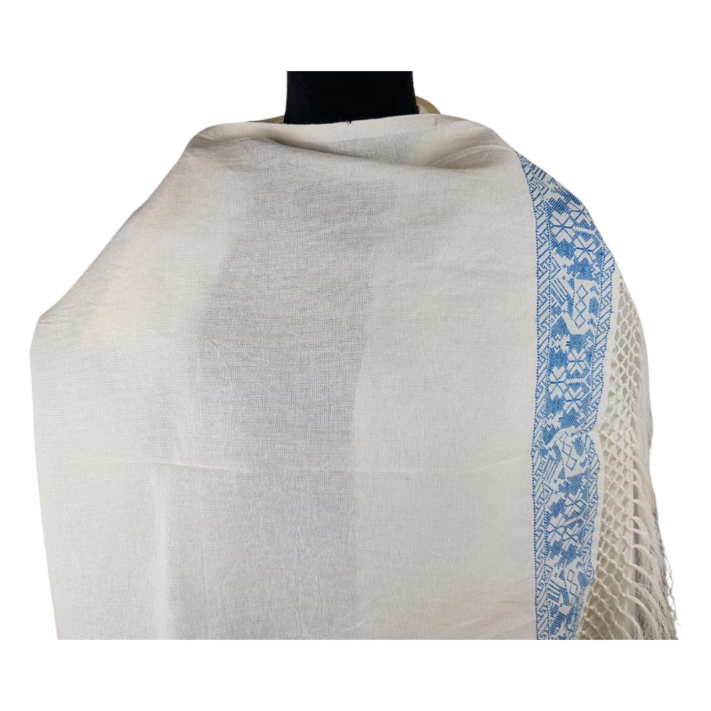 Rebozo de manta con bordado hilván