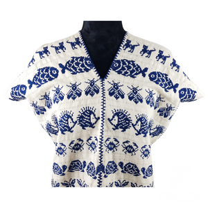 Blusa tipo huipil elaborado en San Juan Cotzocón, Oaxaca