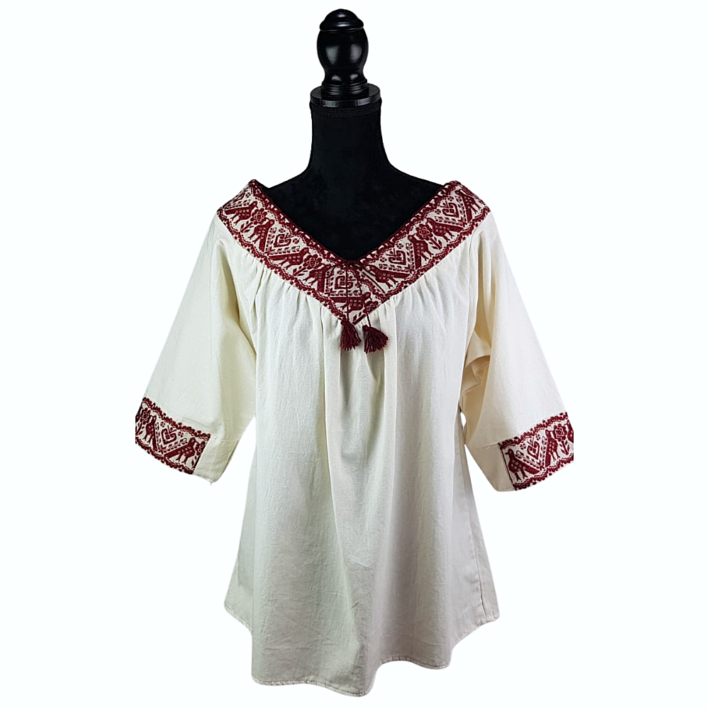 Blusa Atla de manta con manga 3/4 y pechera con bordado de hilván de Puebla