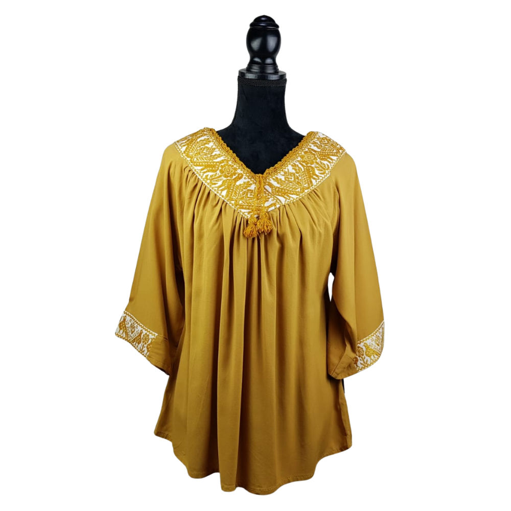 Blusa fresca de rayón con bordado de hilván tradicional de Puebla y manga 3/4