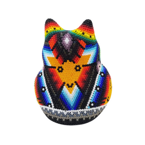 Búho bola wixárica hecho de papel maché