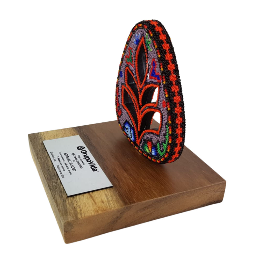 Premio Hoja en Arte Wixárika Chaquira | Pieza de Lujo