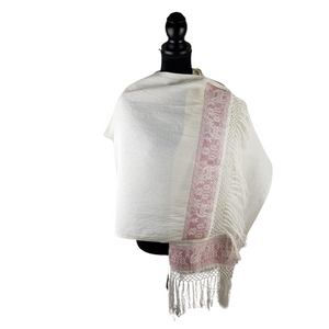 Rebozo de manta con bordado hilván