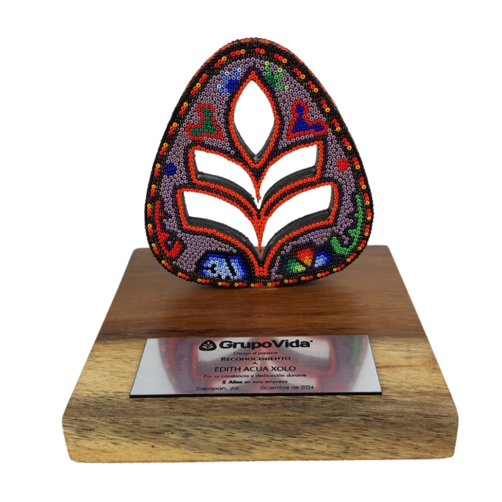 Premio Hoja en Arte Wixárika Chaquira | Pieza de Lujo