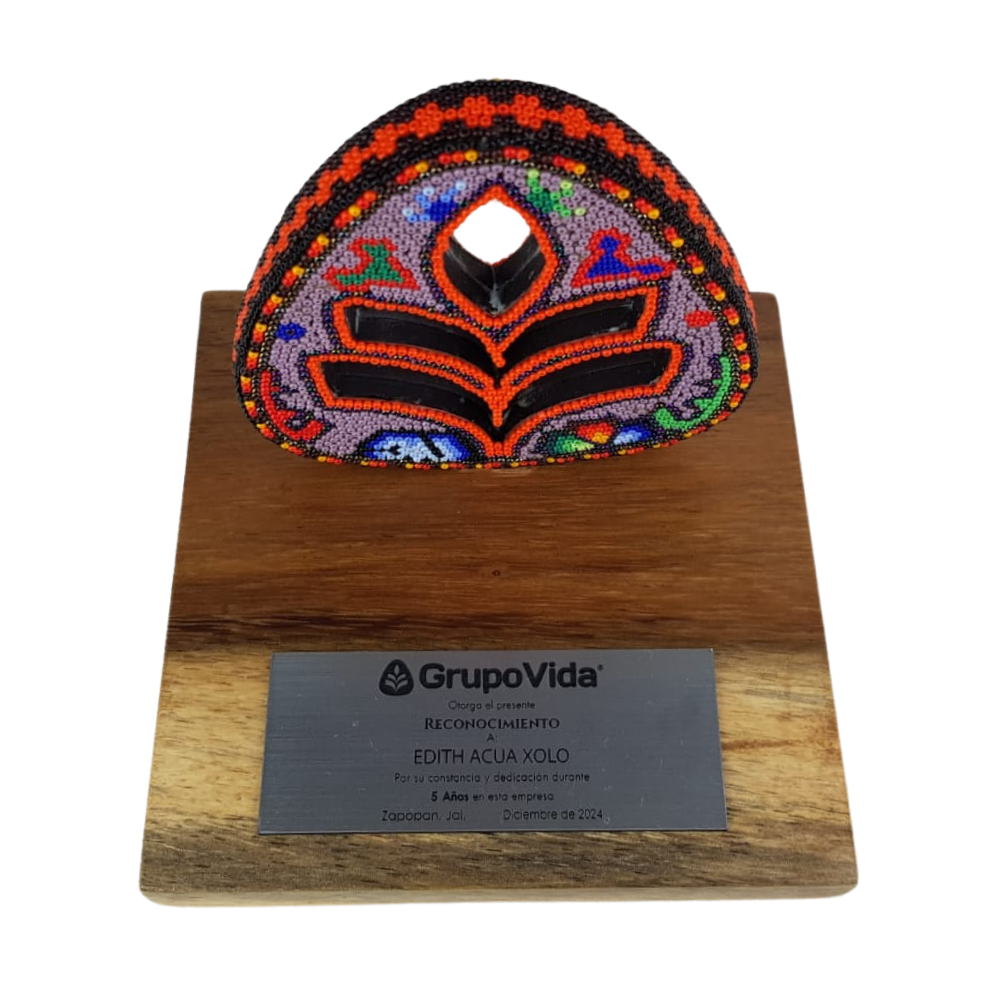 Premio Hoja en Arte Wixárika Chaquira | Pieza de Lujo