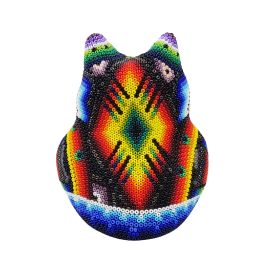 Búho bola wixárica hecho de papel maché