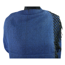 Cargar imagen en el visor de la galería, Rebozo mexicano de rombos elaborado con hilo de algodón

