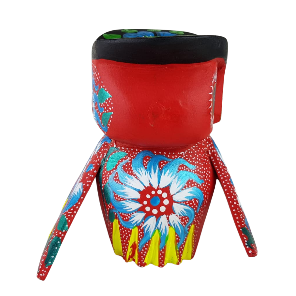 Alebrije búho tallado en madera copal y decorado a mano