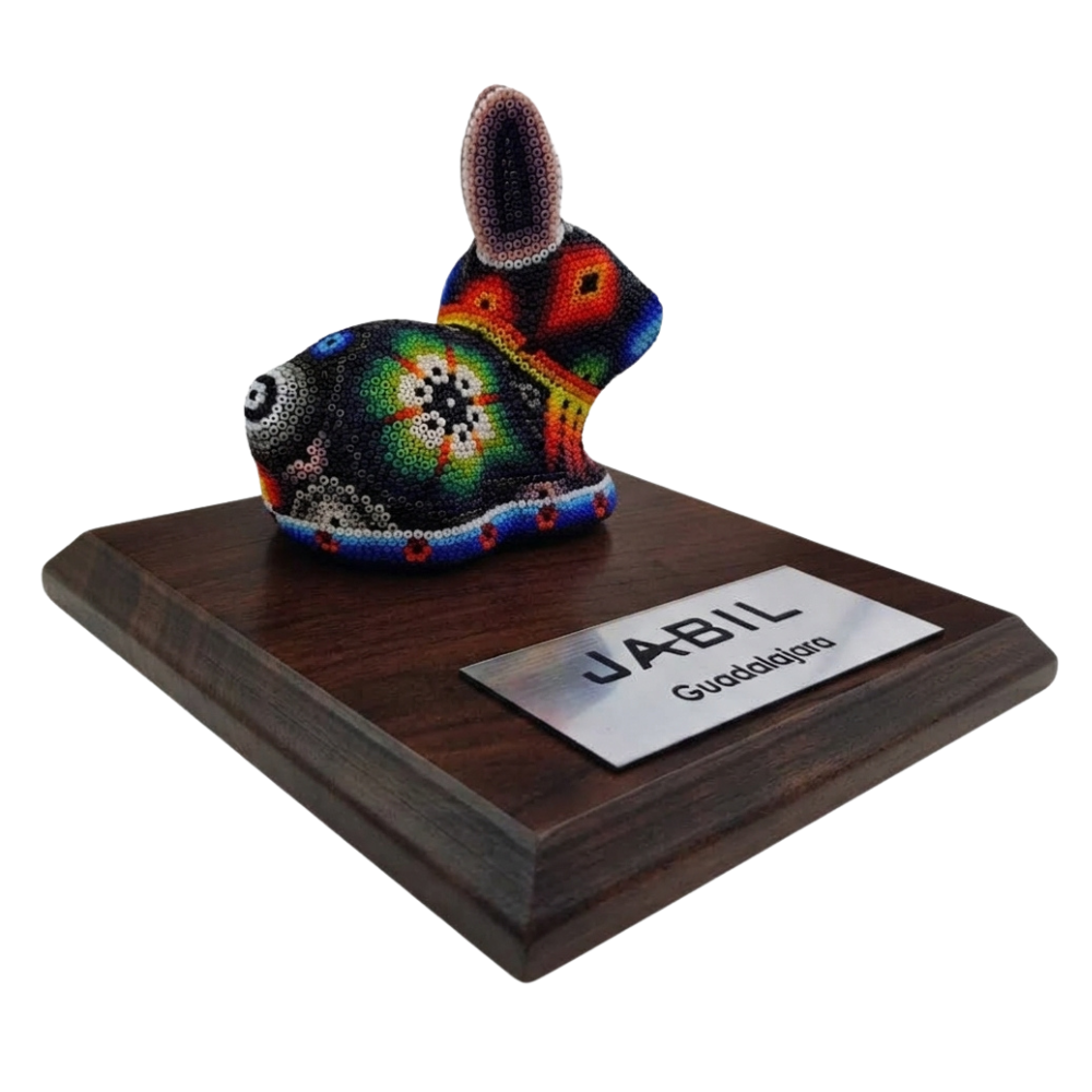 Premio Conejo Echado en Arte Wixárika | Pieza de Lujo