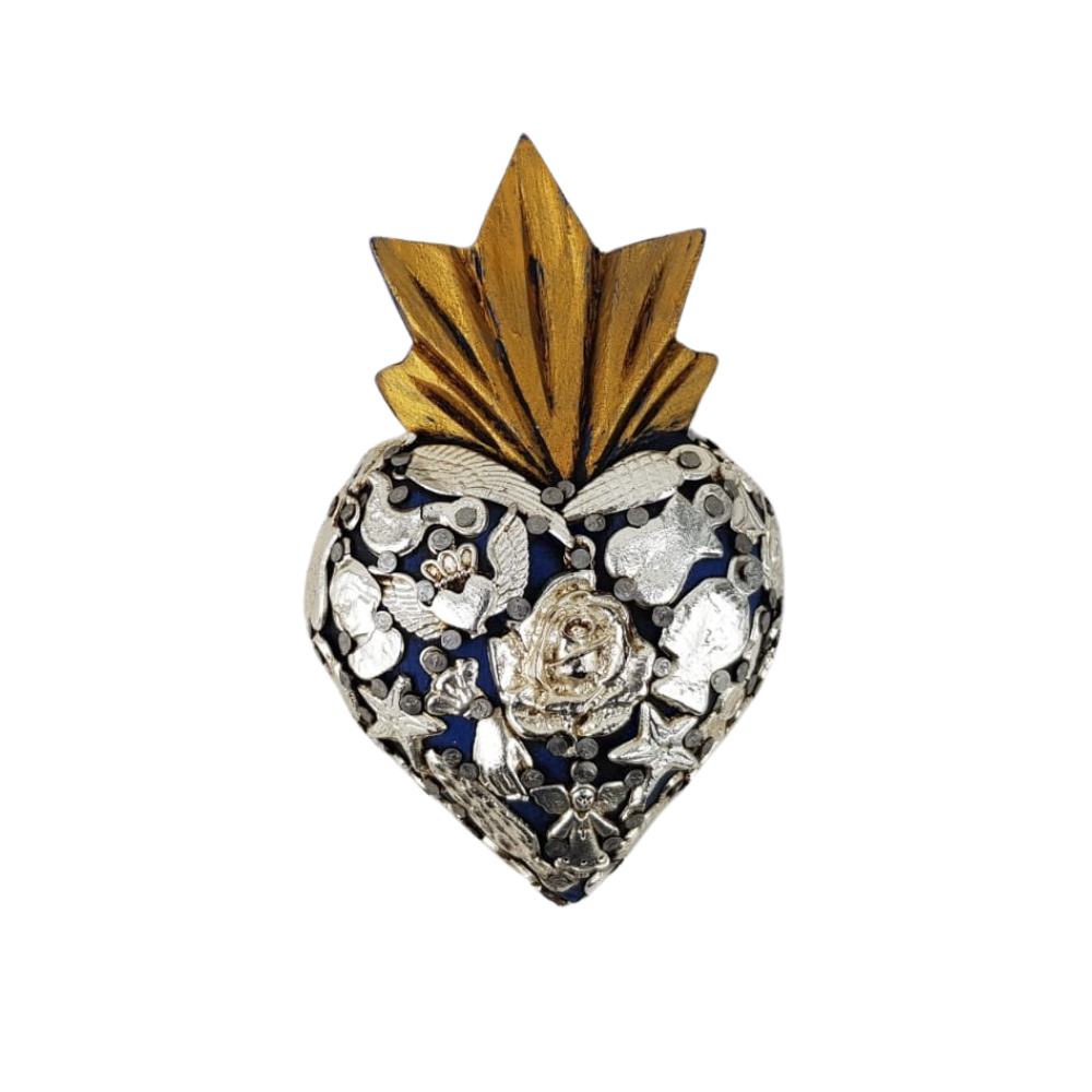 Corazón chico de madera decorado con milagritos