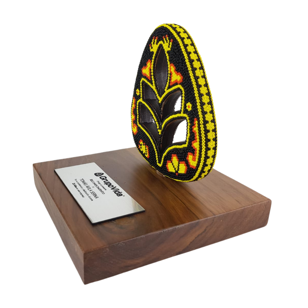 Premio Hoja en Arte Wixárika Chaquira | Pieza de Lujo
