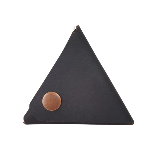 Monedero triangular de piel con broche