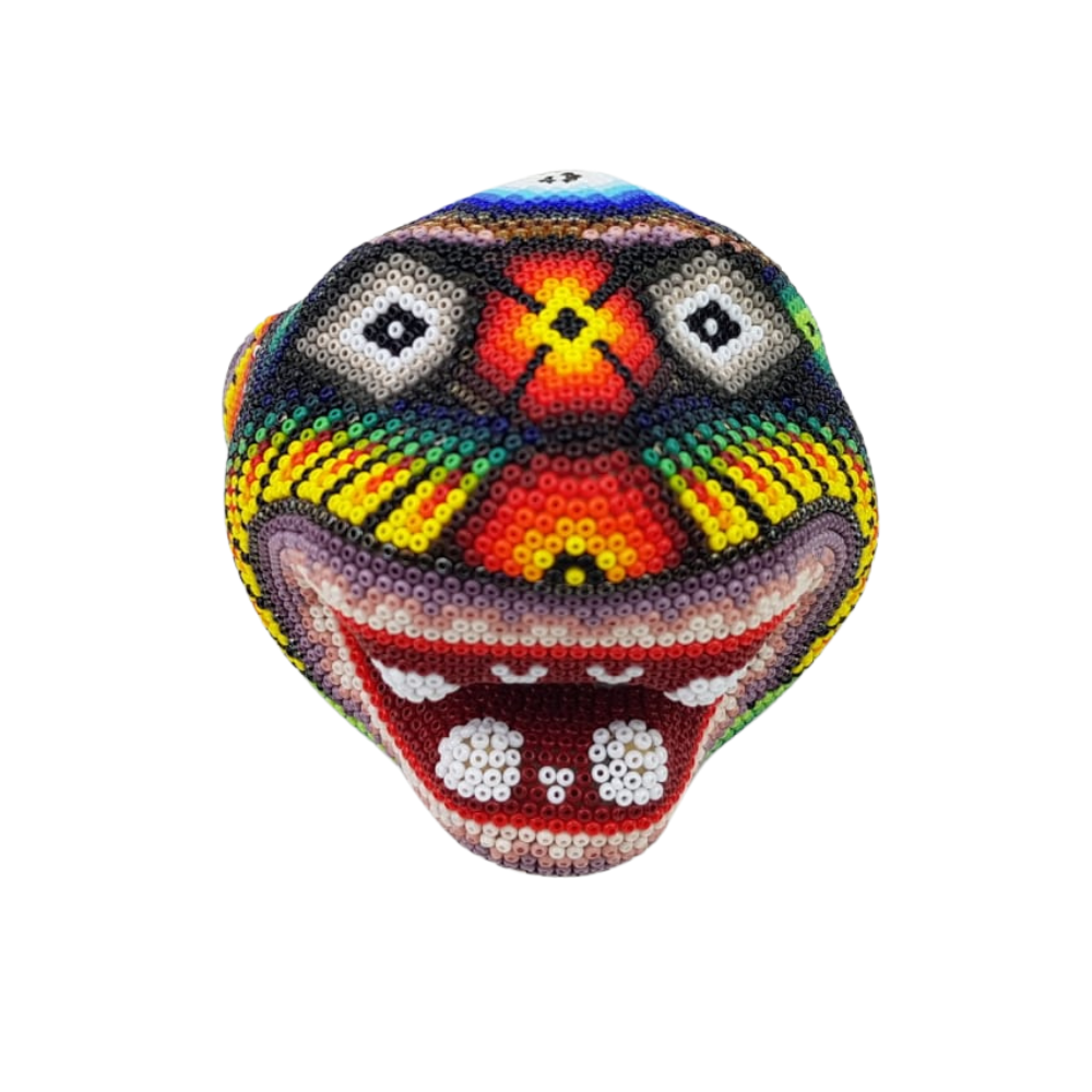 Cabeza de jaguar mediana hecha de papel maché con motivos wixárika