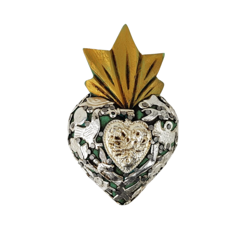 Corazón chico de madera decorado con milagritos