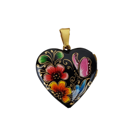 Relicario corazón o cruz en caja decorado con laca perfilada con mariposas y flores