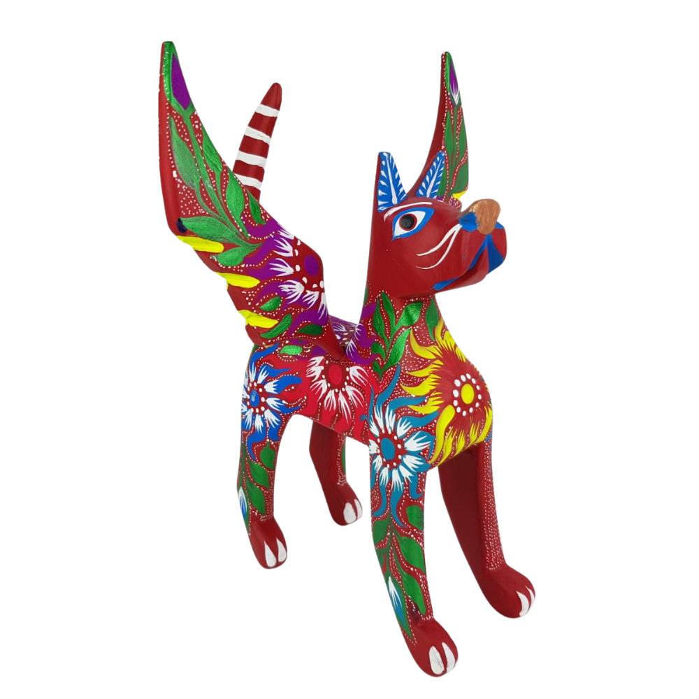Alebrije oaxaqueño grande, perro con alas de madera copal