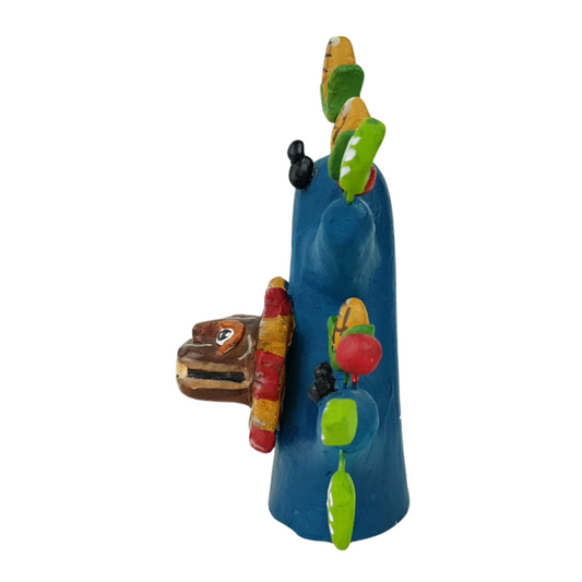 Árbol de la vida con cara de Quetzalcóatl, elaborado con la técnica de barro policromado