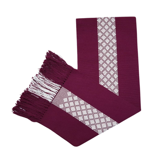 Camino de mesa de 2 m de largo, con brocados tradicionales de Santo Tomás Jalieza, Oaxaca