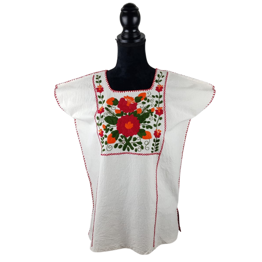 Blusa Amuzgo de manta con bordados tradicionales