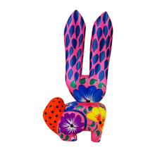 Cargar imagen en el visor de la galería, Alebrije conejo grande tallado en madera copal

