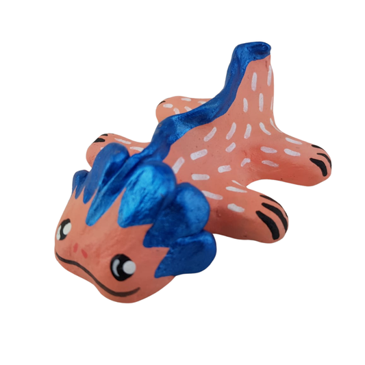 Ajolote elaborado con la técnica de barro policromado