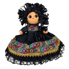 Cargar imagen en el visor de la galería, Muñeca de trapo otomí Lele grande
