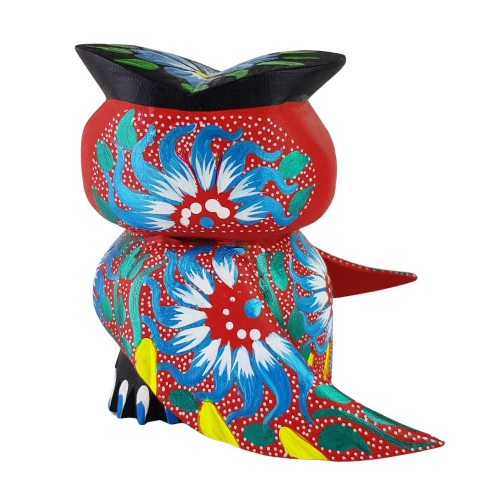 Alebrije búho tallado en madera copal y decorado a mano