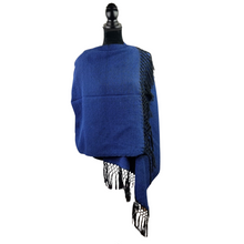 Cargar imagen en el visor de la galería, Rebozo mexicano de rombos elaborado con hilo de algodón
