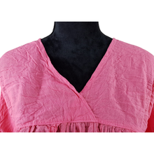 Cargar imagen en el visor de la galería, Blusa mariposa de manta con corte suelto, hecha en Oaxaca
