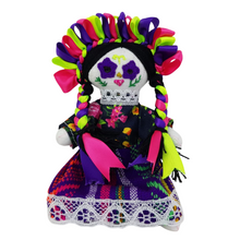 Cargar imagen en el visor de la galería, Muñequita catrina chica de trapo otomí Lele
