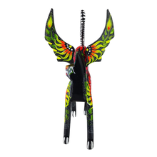 Cargar imagen en el visor de la galería, Alebrije oaxaqueño grande, gato con alas de madera copal
