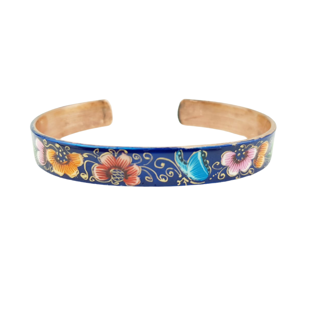 Brazalete angosto de cobre laqueado decorado con mariposas y flores