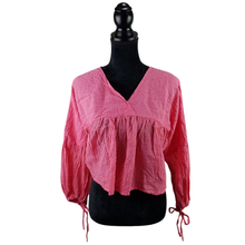 Cargar imagen en el visor de la galería, Blusa mariposa de manta con corte suelto, hecha en Oaxaca
