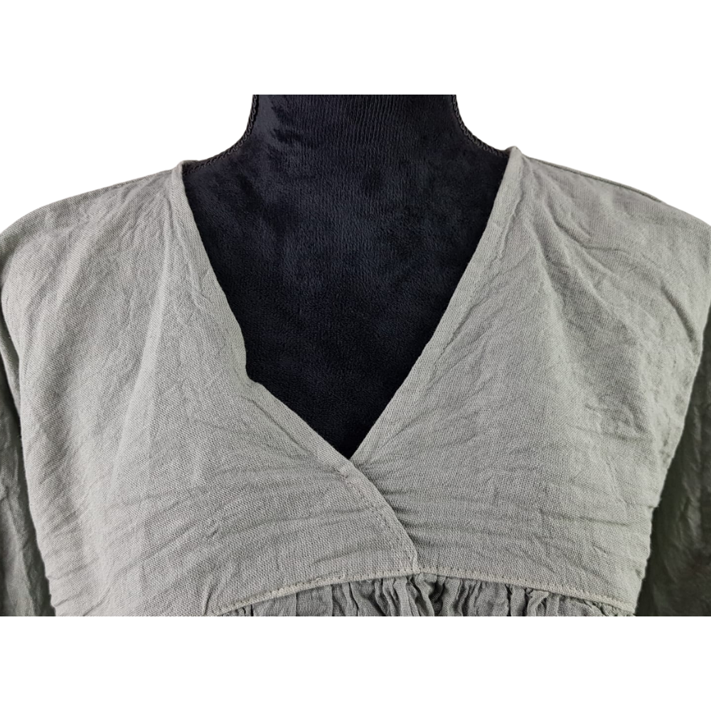 Blusa mariposa de manta con corte suelto, hecha en Oaxaca