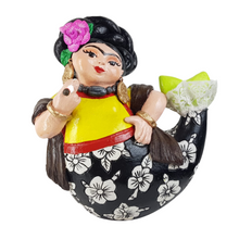 Cargar imagen en el visor de la galería, Sirena gigante Frida, figura de barro de Tlaquepaque, Jalisco
