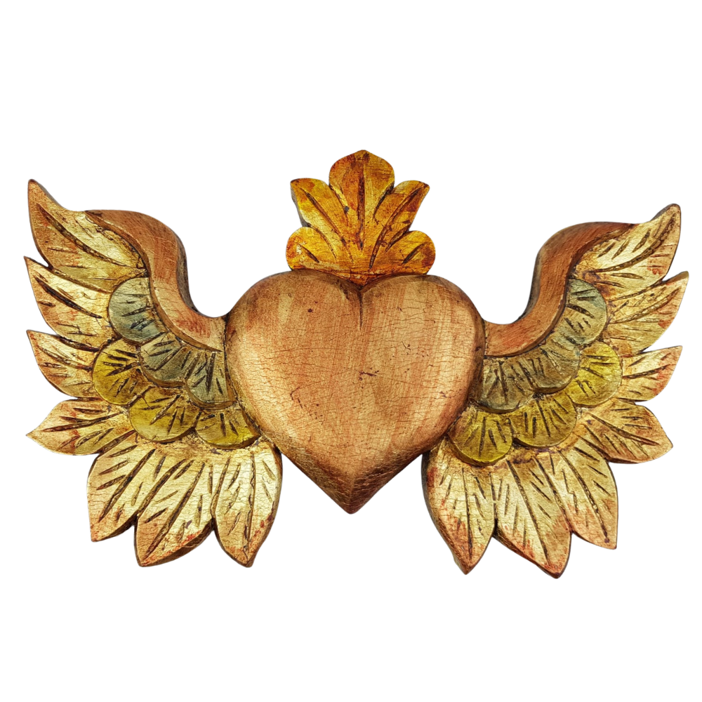 Corazón con alas, tallado en madera y pintado a mano