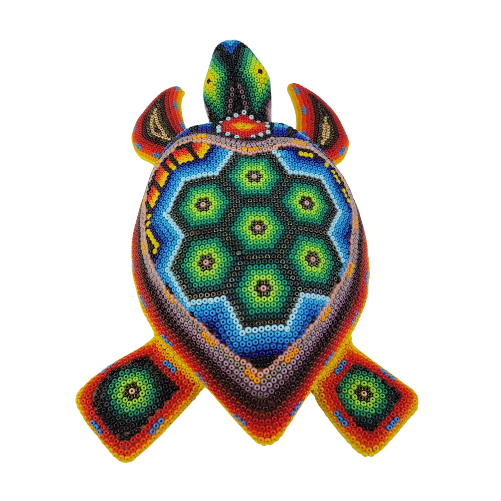 Tortuga de madera tallada, decorada con arte wixárika