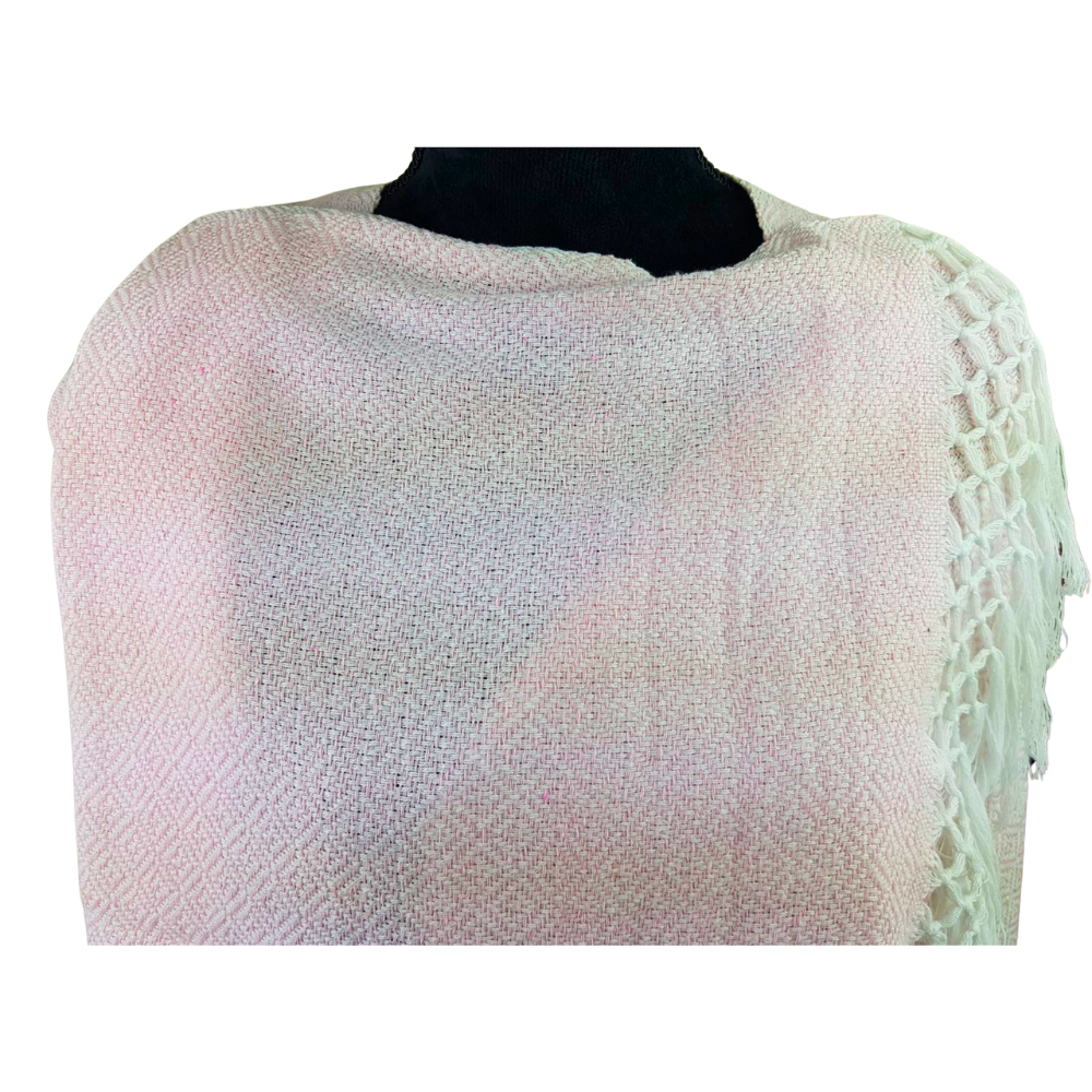 Rebozo mexicano de rombos elaborado con hilo de algodón