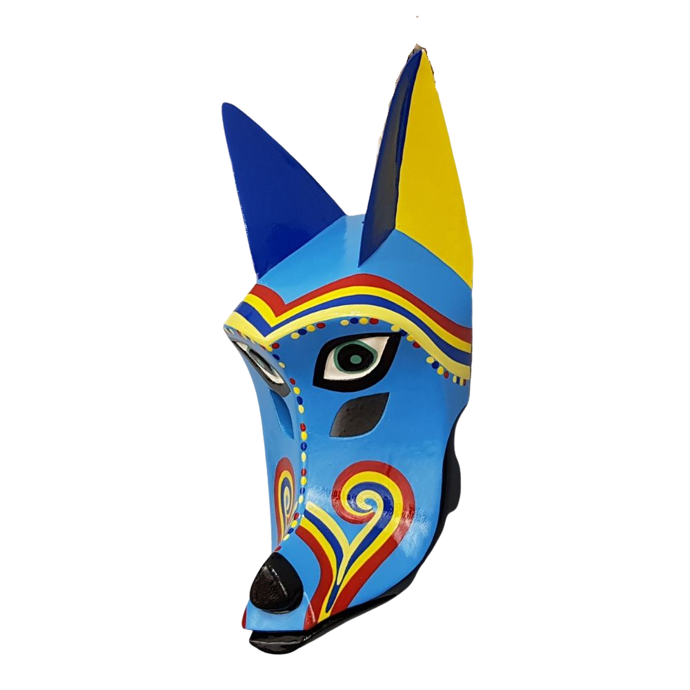 Máscara ceremonial de coyote con bigotes de arcoíris, capitán #1 del baile de los Morenos