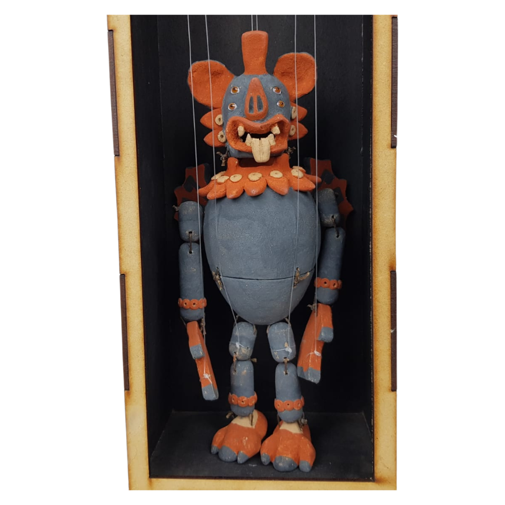 Títere de barro del dios prehispánico murciélago Camazotz, deidad de los aztecas y los mayas