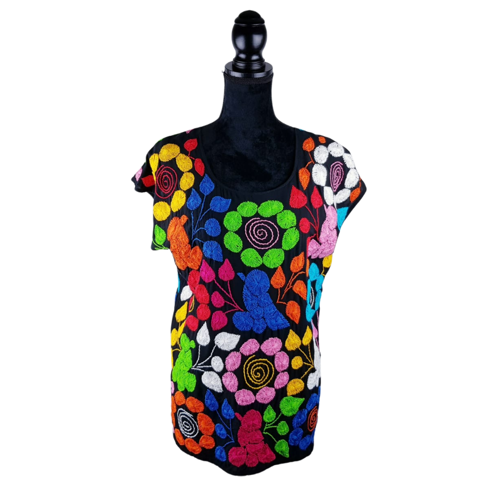 Blusa mediana de gala mazateca, bordado relleno de Jalapa de Díaz