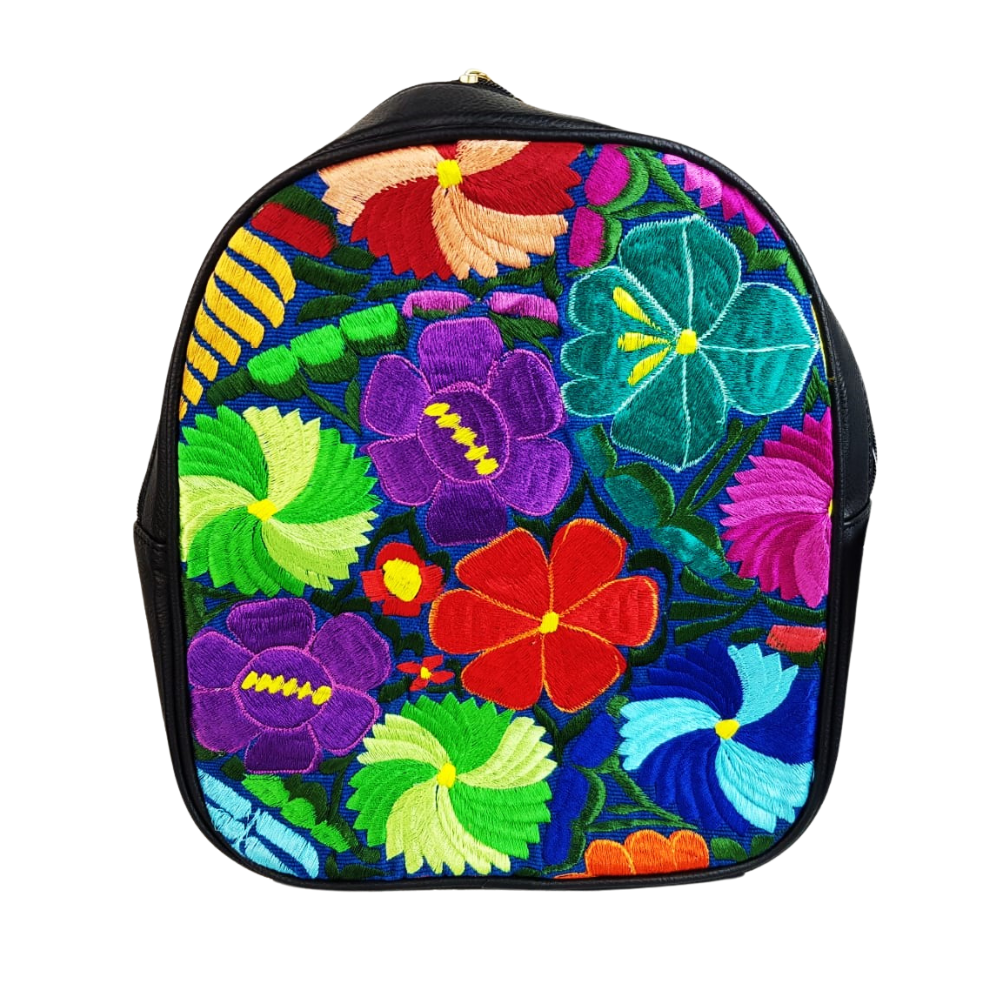 Bolsa de vinipiel con tirantes bordada