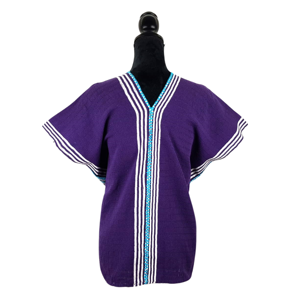 Blusa tipo huipil elaborado en San Juan Cotzocón, Oaxaca